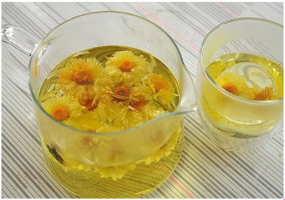 은은한 향에 취하고 건강까지 챙기는, 국화차 황금 레시피!